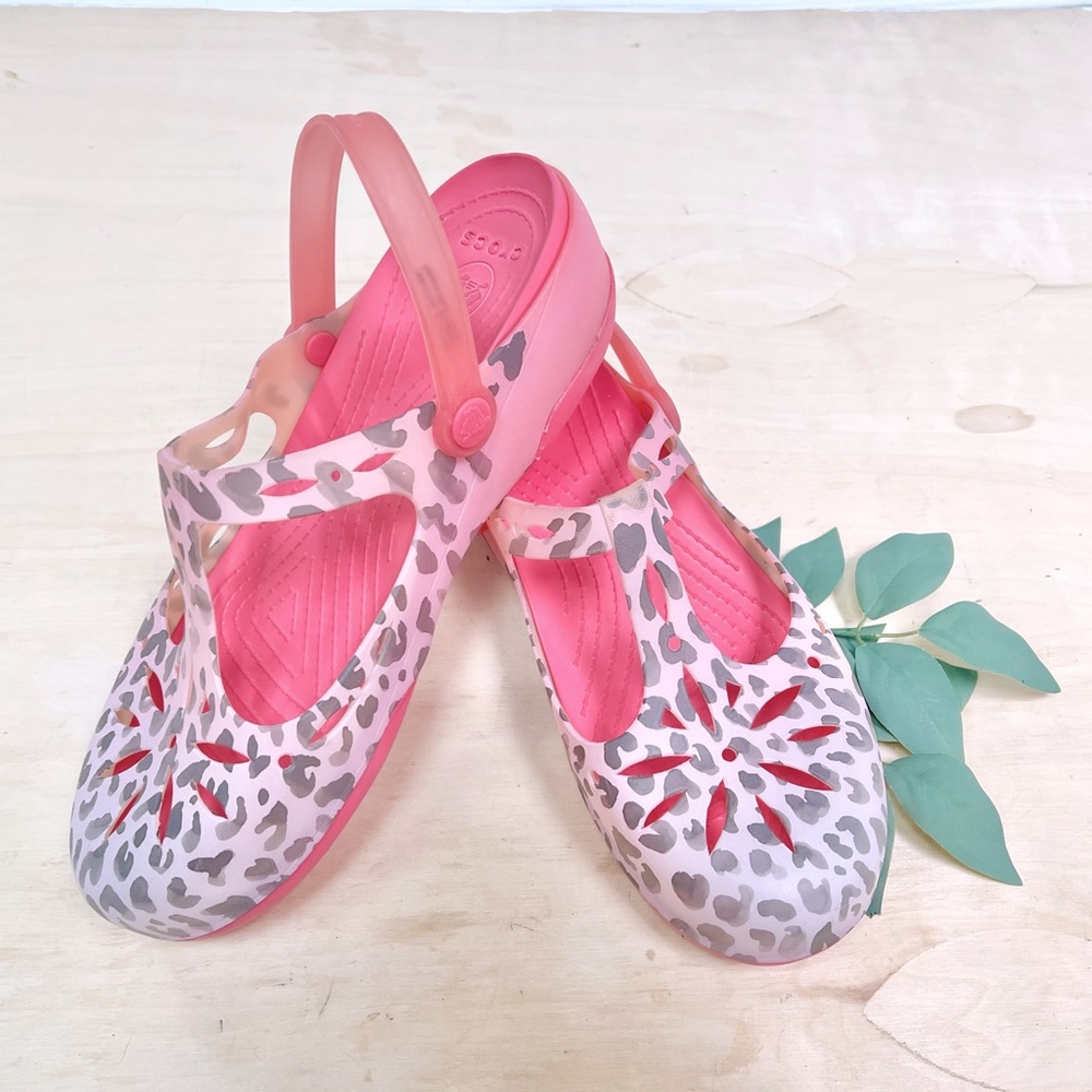 CROCS Carlie Pink Leopard Fade 
Mary Jane’s